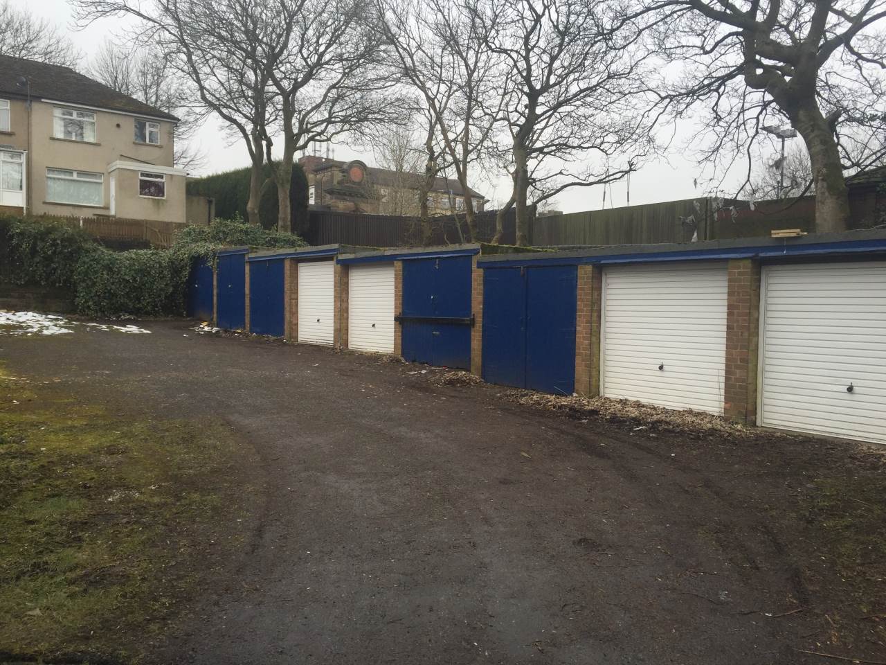 Garage Bray Close